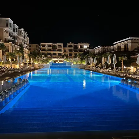 Apartment студио комфорт, смокиня,созопол,затворен комплекс,4 басейна, 1-ва линия море Sozopol