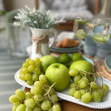 Apartment студио комфорт, смокиня,созопол,затворен комплекс,4 басейна, 1-ва линия море *