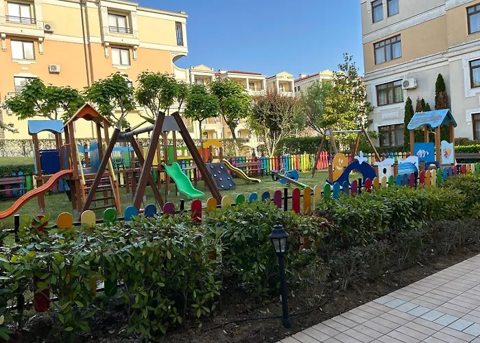 Апартаменты студио комфорт, смокиня,созопол,затворен комплекс,4 басейна, 1-ва линия море Созополь