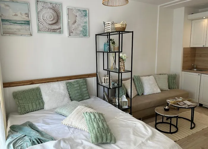 студио комфорт, смокиня,созопол,затворен комплекс,4 басейна, 1-ва линия море