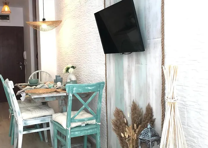 студио комфорт, смокиня,созопол,затворен комплекс,4 басейна, 1-ва линия море Апартаменты