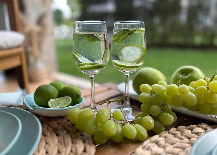 студио комфорт, смокиня,созопол,затворен комплекс,4 басейна, 1-ва линия море Апартаменты *