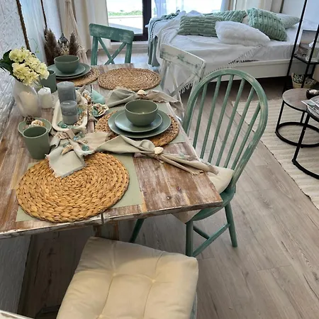 студио комфорт, смокиня,созопол,затворен комплекс,4 басейна, 1-ва линия море Sozopol