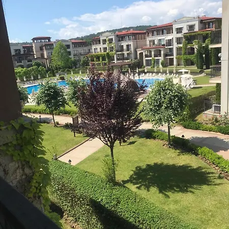 студио комфорт, смокиня,созопол,затворен комплекс,4 басейна, 1-ва линия море Lägenhet Sozopol