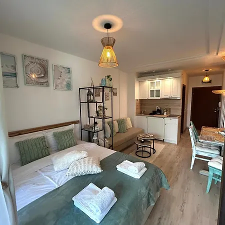 студио комфорт, смокиня,созопол,затворен комплекс,4 басейна, 1-ва линия море Lägenhet Sozopol