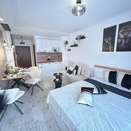 アパート студио комфорт, Life Resort,смокиня,созопол,1-ва линия море ソゾポル