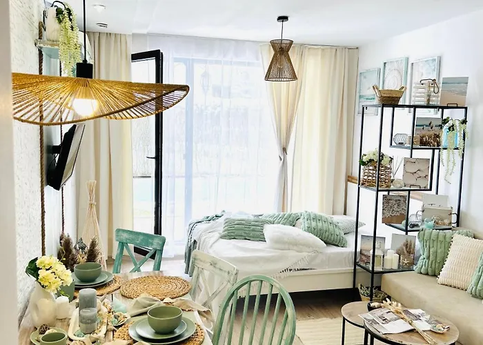 Lejlighed студио комфорт, смокиня,созопол,затворен комплекс,4 басейна, 1-ва линия море Sozopol