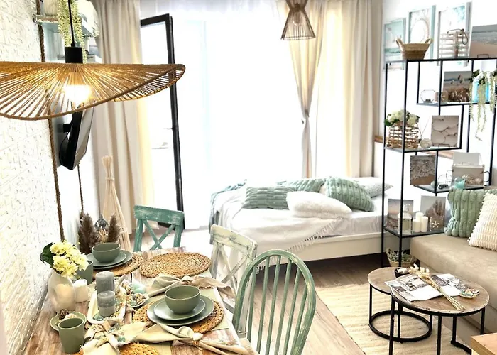 студио комфорт, смокиня,созопол,затворен комплекс,4 басейна, 1-ва линия море Sozopol