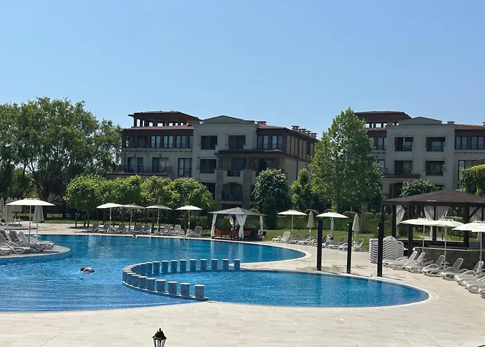 студио комфорт, смокиня,созопол,затворен комплекс,4 басейна, 1-ва линия море Lejlighed Sozopol